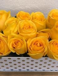 Caja rosas amarillas